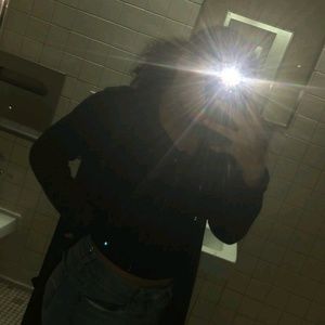 Meet your Posher, Elisa